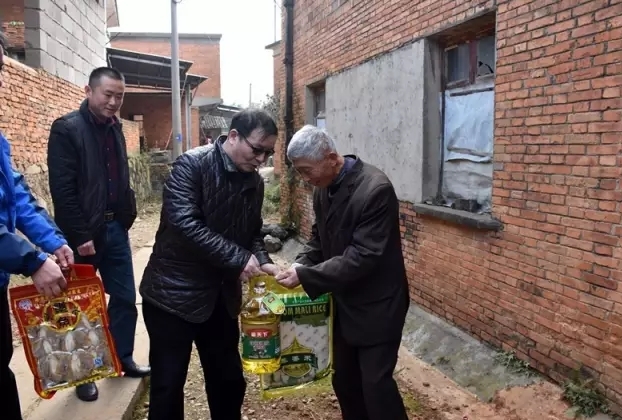 金开乐鱼(中国)开展春节慰问 真情温暖共迎和谐新春