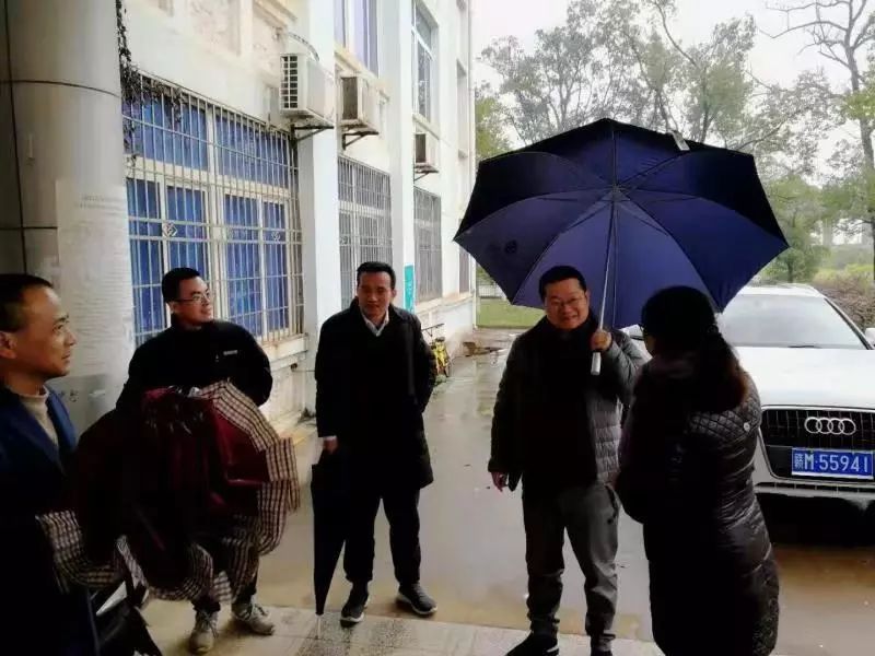 金开乐鱼(中国)董事长胡顺明前往洪城警苑检查指导文明城市创建
