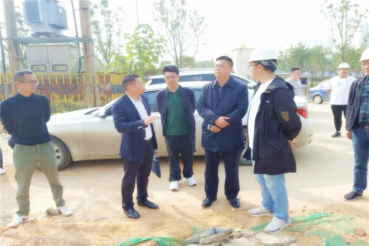 乐鱼(中国)党委副书记、副总经理袁扣华前往蛟桥医院项目进行调