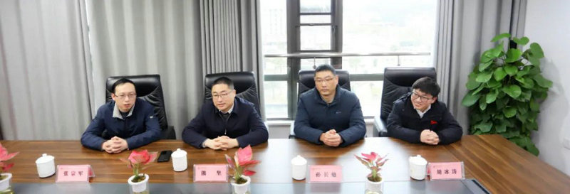 团市委副书记熊坚走访金开乐鱼(中国)