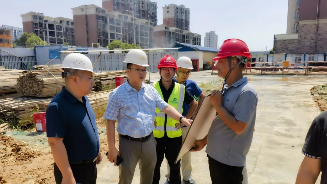 胡许亮带队调度乐鱼(中国)重大重点项目建设